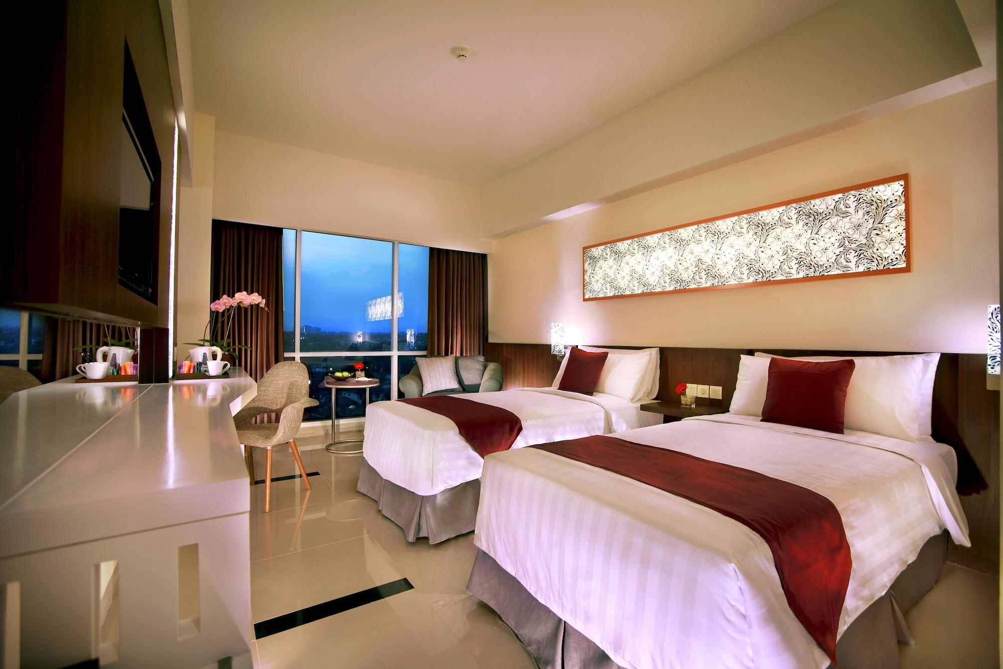 Atria Hotel Malang Exterior photo