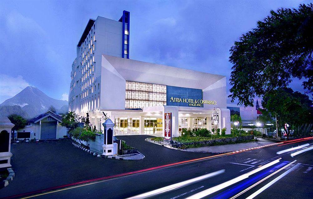 Atria Hotel Malang Exterior photo
